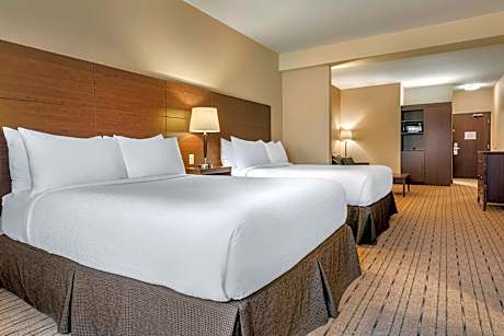 Suite 2 Queen Beds