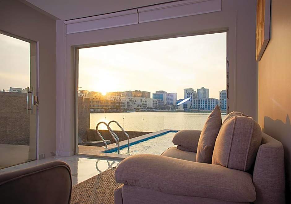 SeaLoft Villas