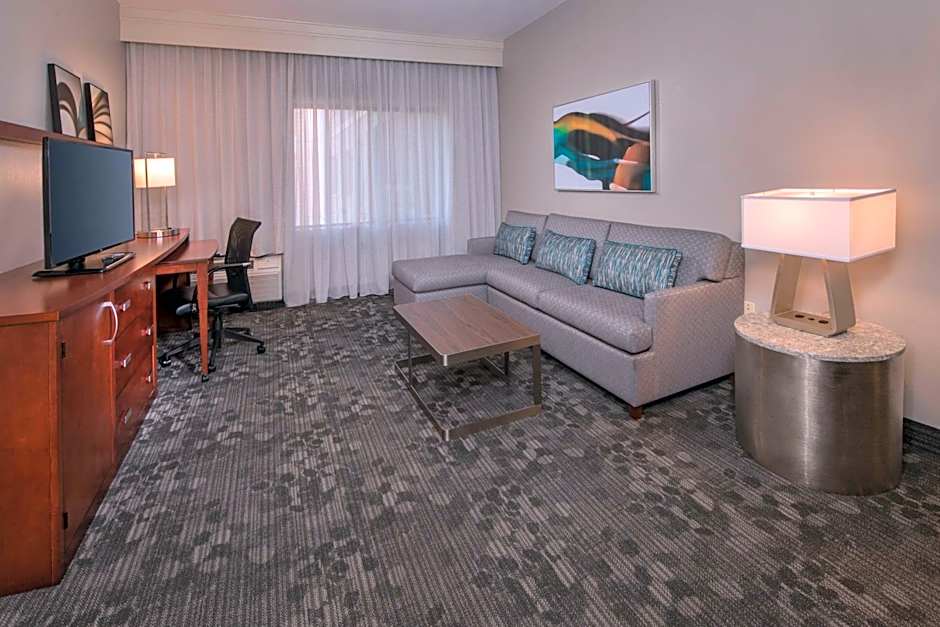 Courtyard by Marriott Dulles Town Center