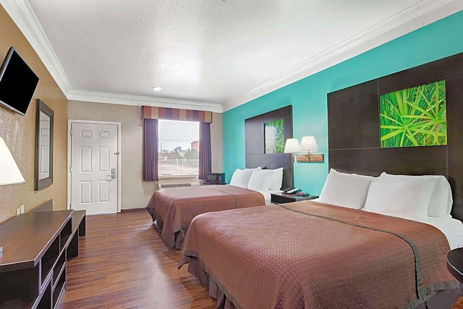 Super 8 by Wyndham Galveston