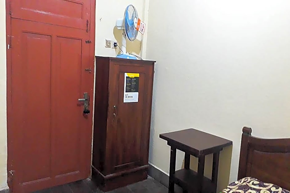 Losmen 2000 Tiga by ZUZU