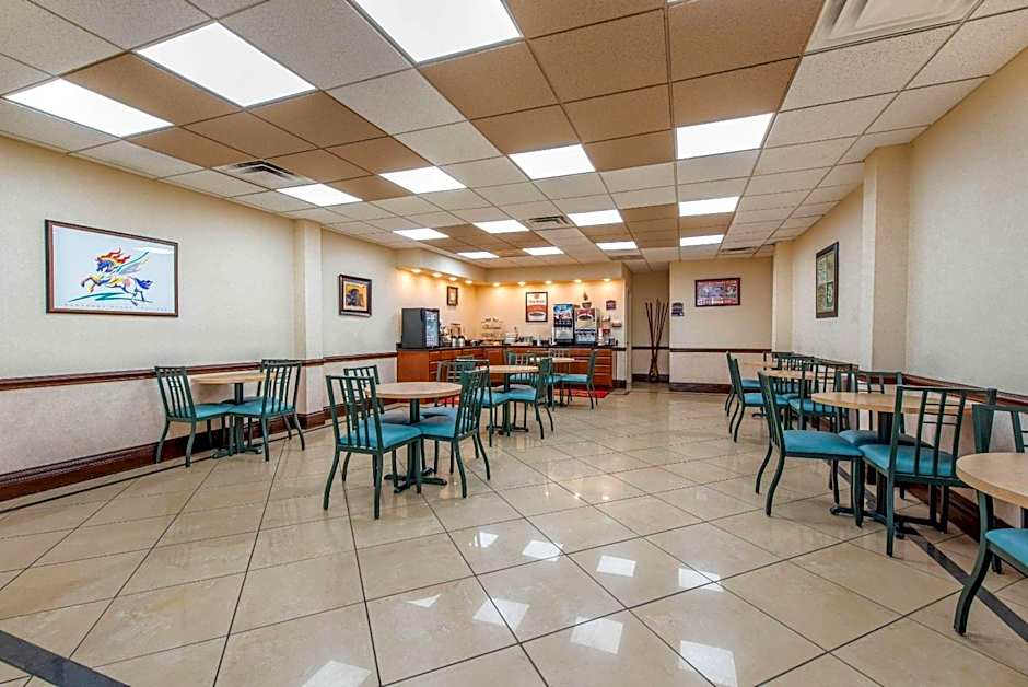 Econo Lodge Louisville Downtown