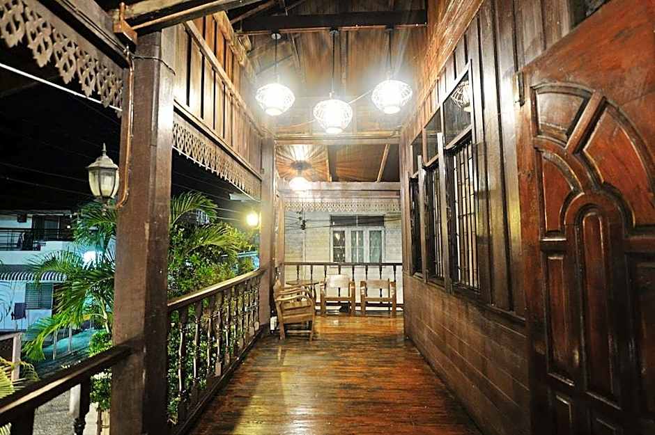 Huan Kawin Hostel & Photography Gallery