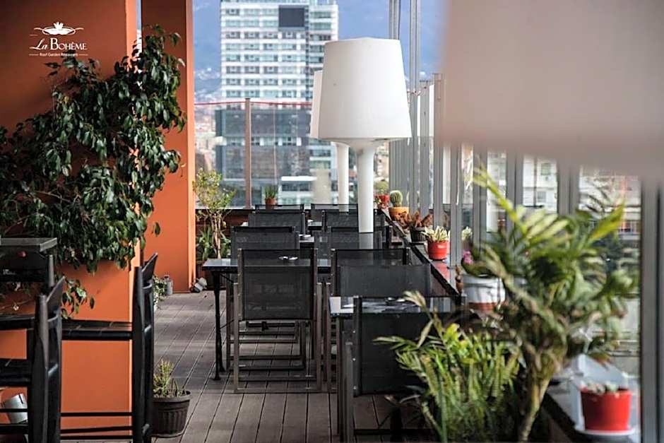 La Bohème Hotel