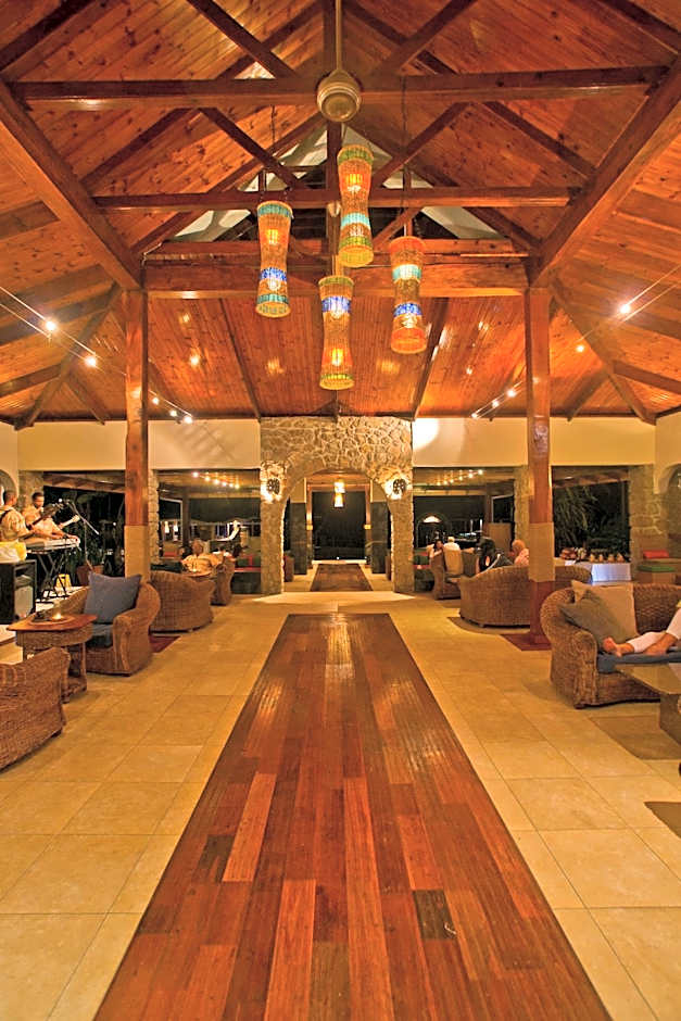 Coco de Mer and Black Parrot Suites