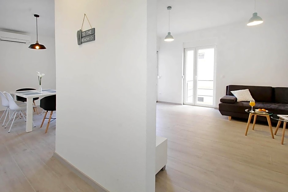 Bacan Family Apartments