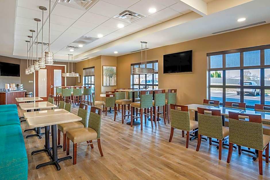 Comfort Inn & Suites Harrisonburg