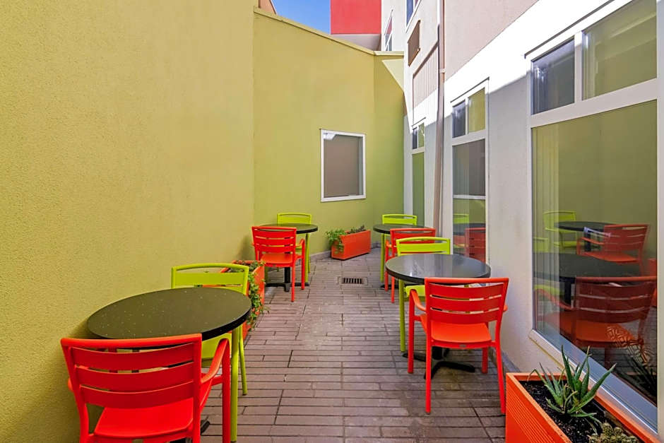 Best Western Plus Sunrise Inn