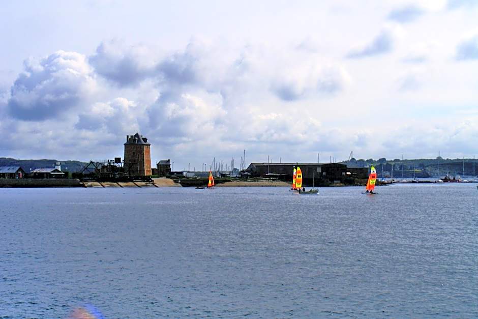 Logis Hôtel de France - Face à la Mer