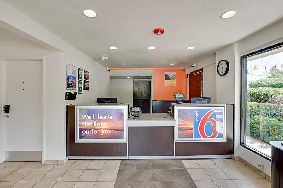 Motel 6-Columbus, OH - West
