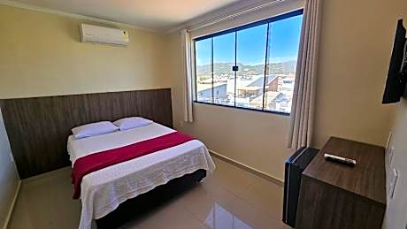 Suite with Mountain View