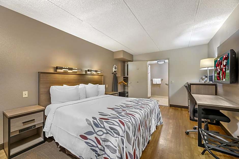 Red Roof Inn Erie - I-90