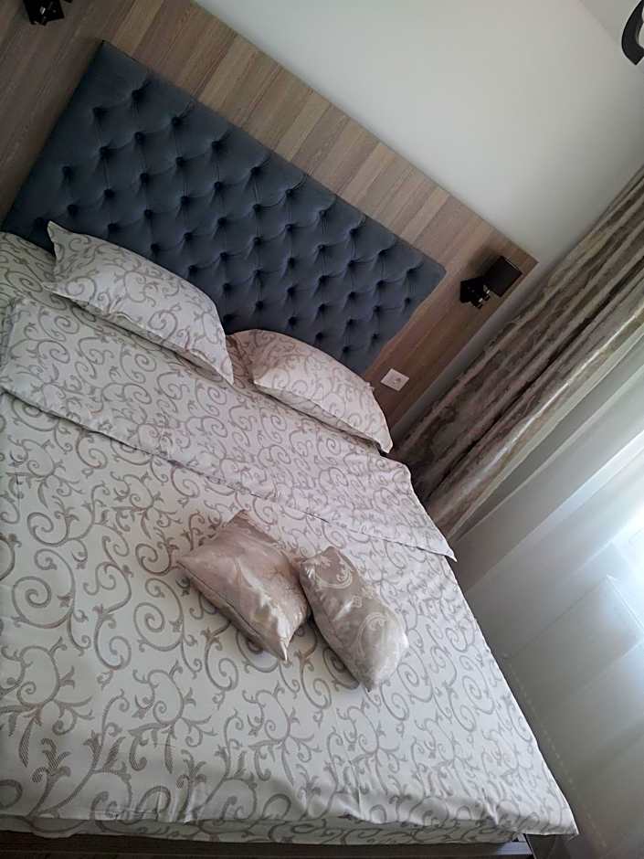 Photo 1 of 2 of Triple Room with Private Bathroom