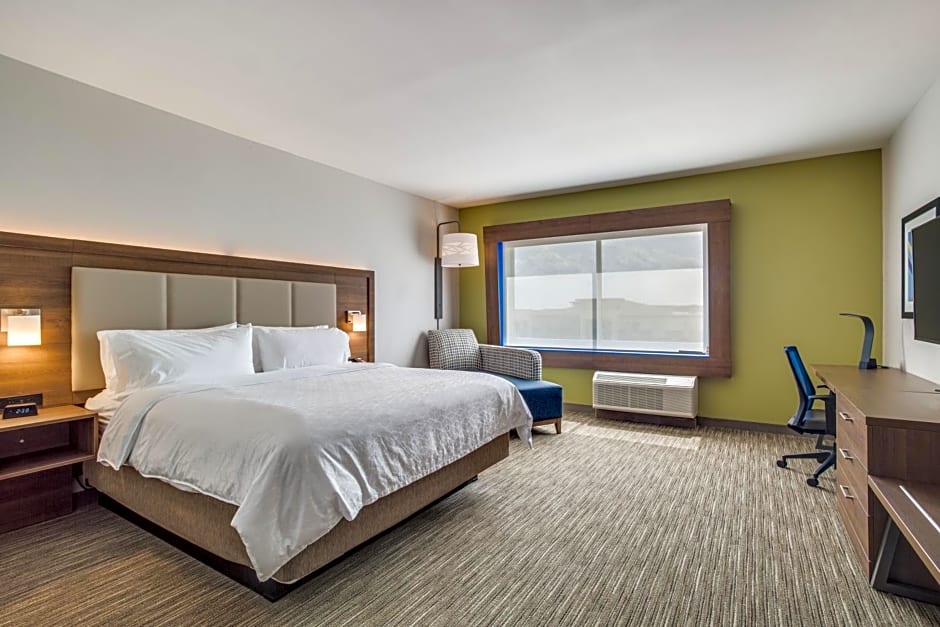 Holiday Inn Express And Suites Denton South By IHG