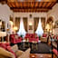Hotel Maxim Axial
