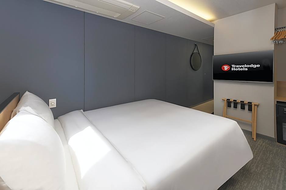 Photo 1 of 4 of Extra Room