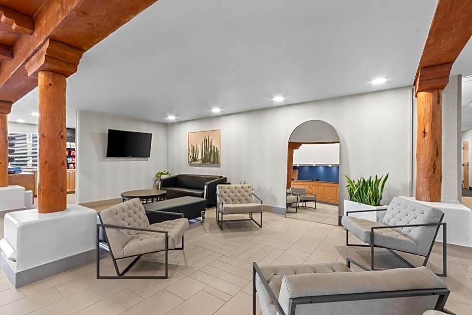 Red Lion Inn & Suites Goodyear - West Phoenix