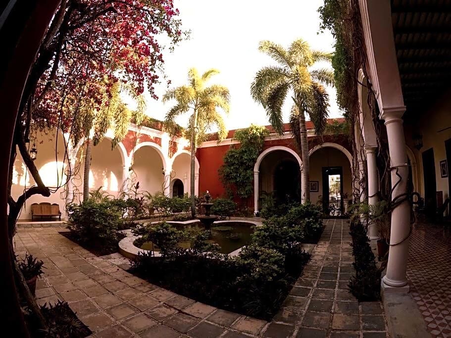 Rent the full Mansion Villa Merida