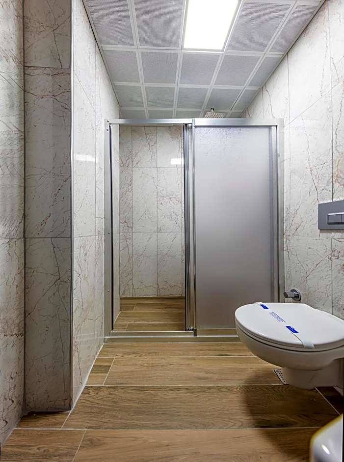 Lenora Airport Hotel