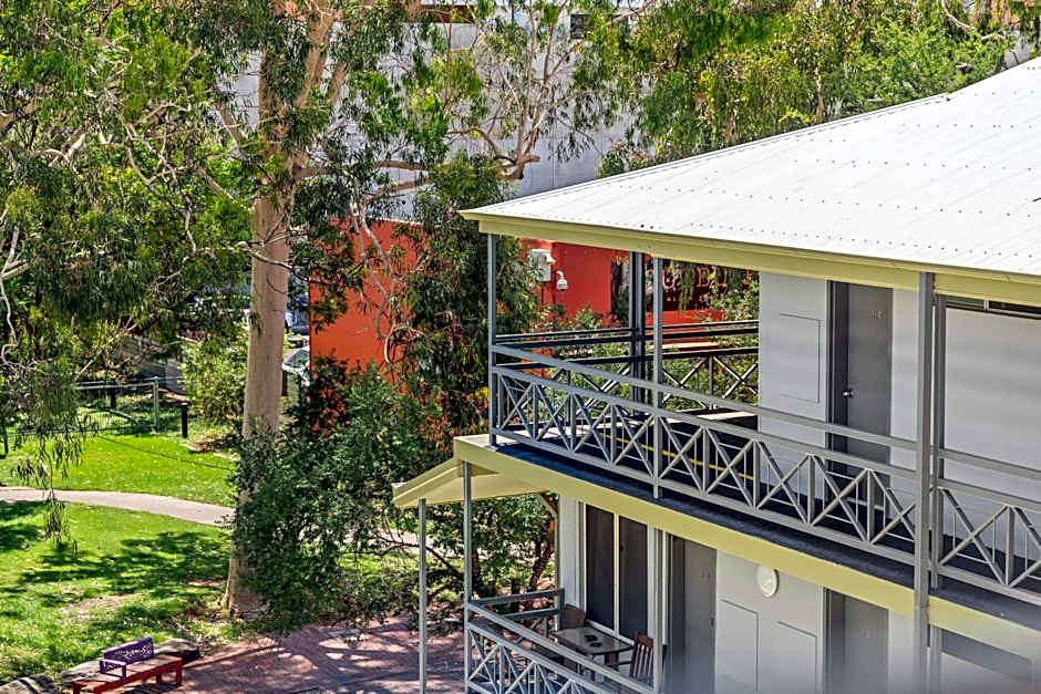 Stay at Alice Springs Hotel