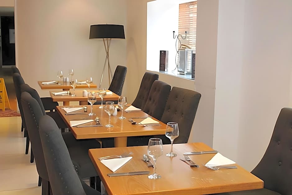 Warwickshire Park Hotel Kenilworth by Belvilla