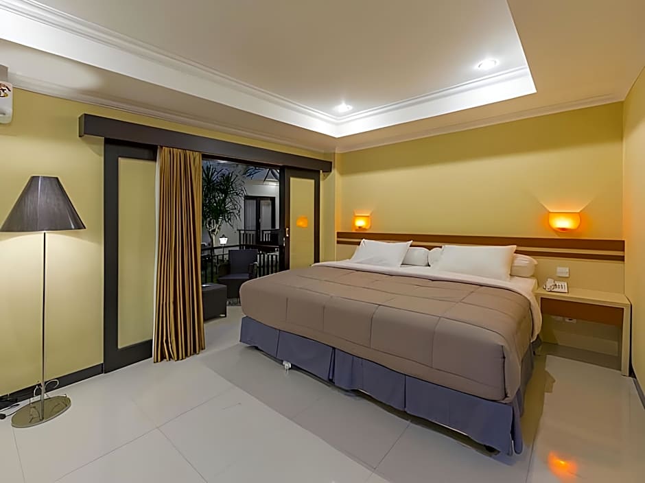 RedDoorz Plus near Mall Bali Galeria 2