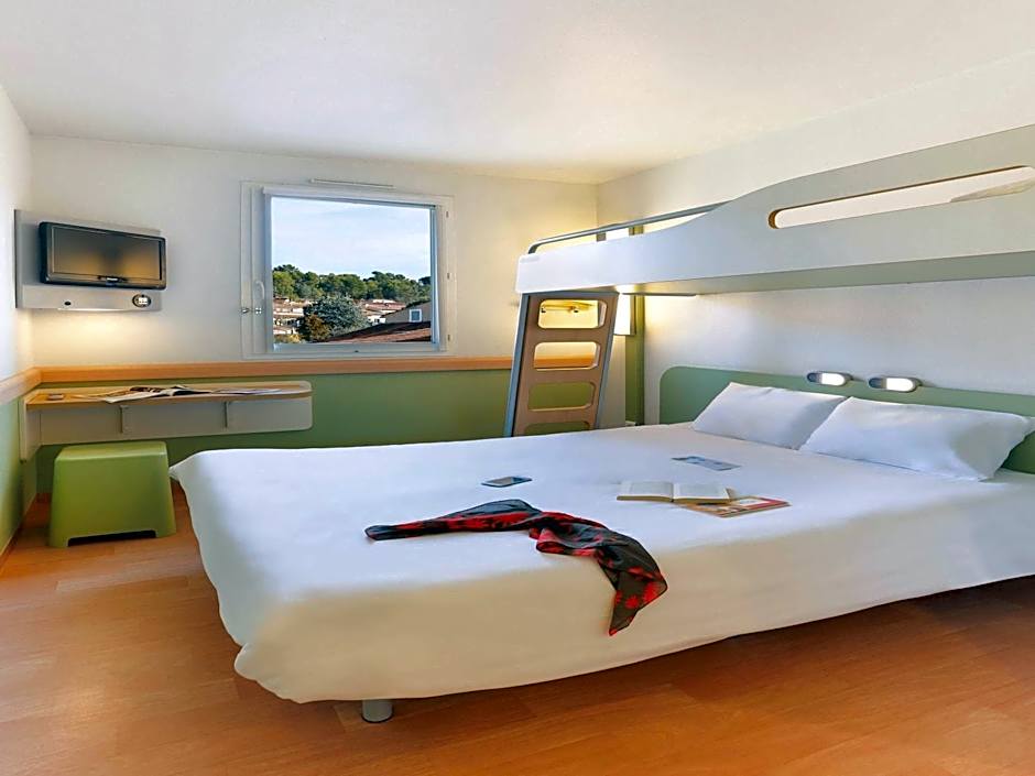 First Inn Hotel