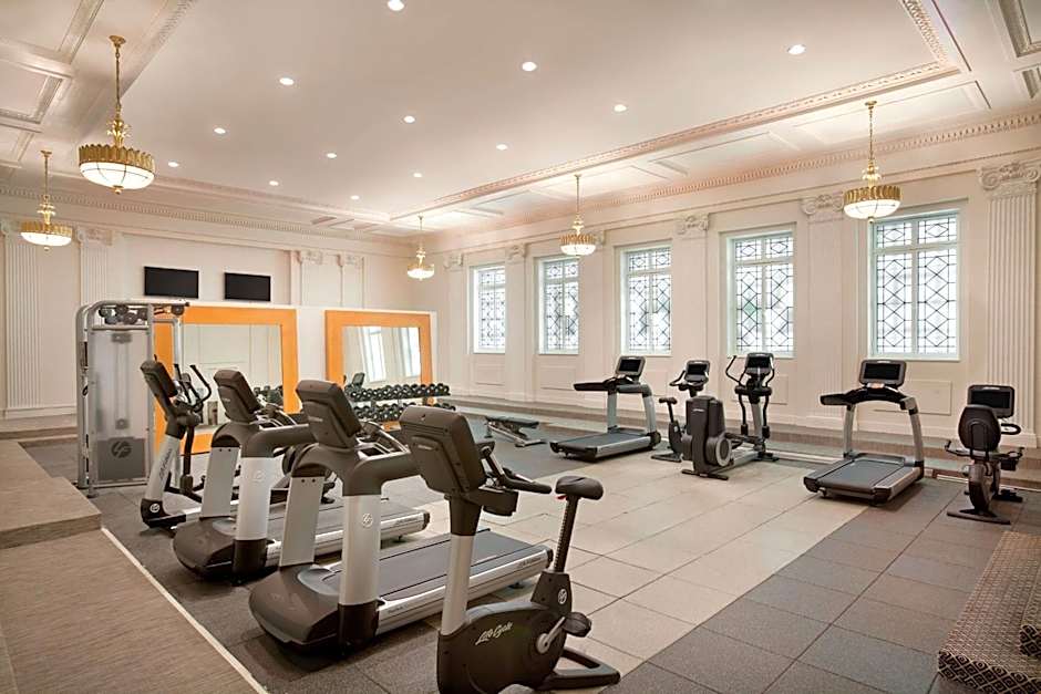 Hilton New Orleans/St. Charles Ave. French Quarter Area