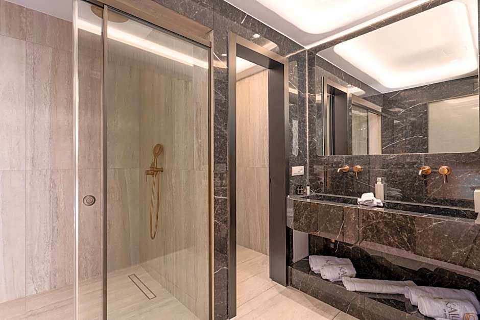 Kallos of Mykonos
