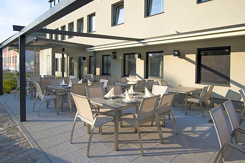 HOTEL A RESTAURACE U STAVAŘE