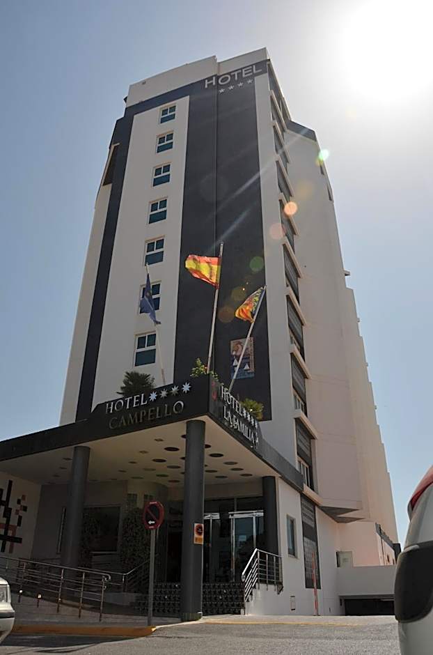 La Familia Gallo Rojo