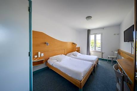 Twin Room with Shower