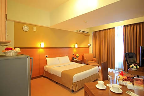 Malayan Plaza Hotel