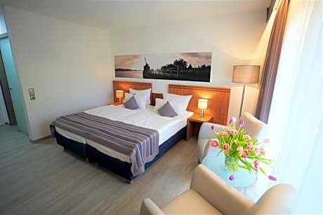 Standard Double Room with patio view