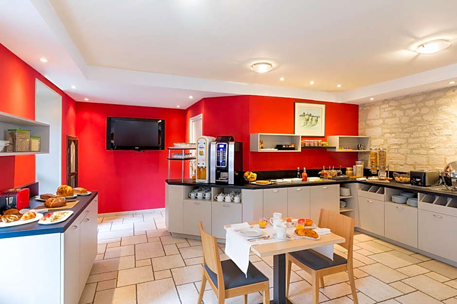 Logis Hôtel Restaurant Le Dauphin et Le Spa du Prieuré