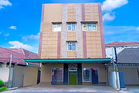 Collection O R.Sukamto Near Palembang Trade Center Mall