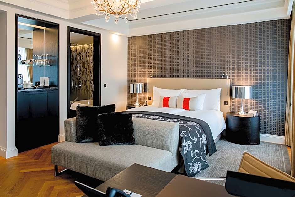 Photo 1 of 8 of Luxury Studio