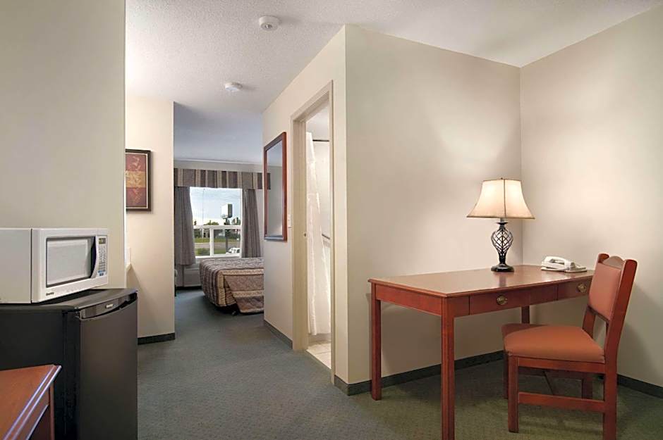 Photo 1 of 5 of Deluxe 1 King Bed Suite