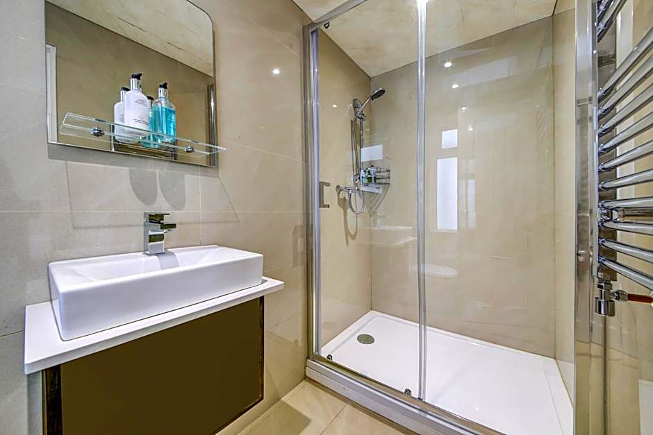 OYO 24 Sussex, London Paddington