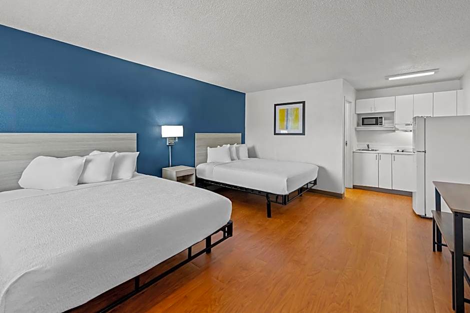 Birch Hill Suites Kansas City - Independence