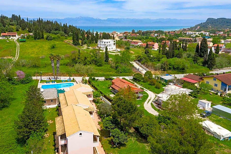 Nikos Pool House & Apartments