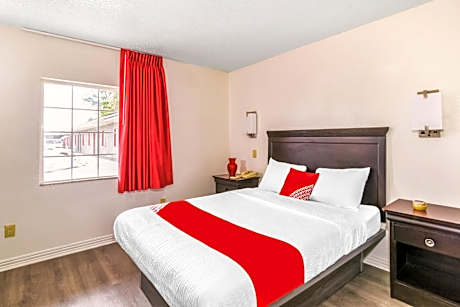 Queen Bed