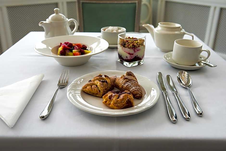 The Bromley Court Hotel