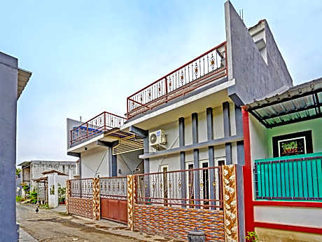 OYO Life  91866 Paradise Ok Kost Syariah