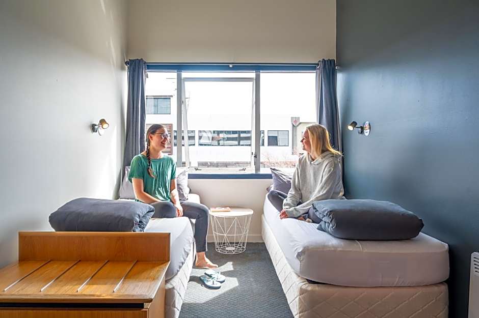 Rock Solid Backpackers Rotorua