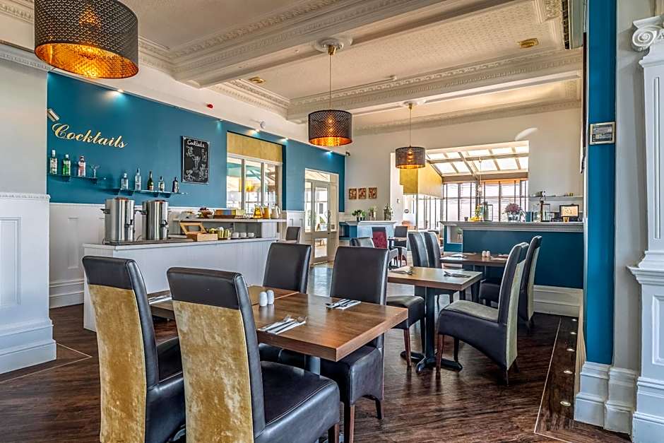 Muthu Westcliff Hotel (Near London Southend Airport)