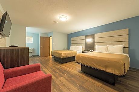 Queen Room with Two Queen Beds - Non Smoking