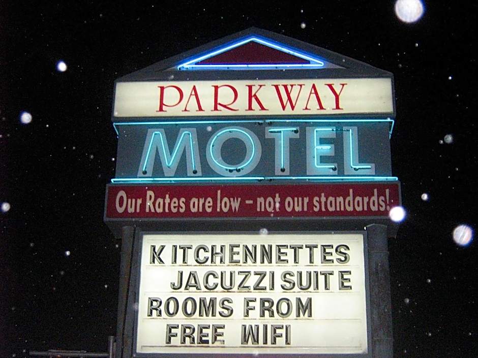 Parkway Motel & European Lodges