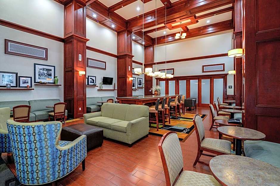 Hampton Inn By Hilton And Suites Detroit Chesterfield Township