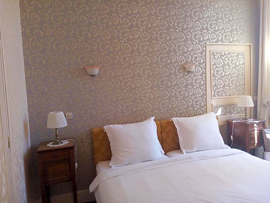Château Latour - B&B, Pool, Parking, Dinner pre-bookable